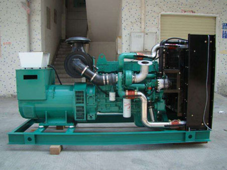 玉树1100kw康明斯柴油发电机组图片 玉树1100kw康明斯柴油发电机组图片
